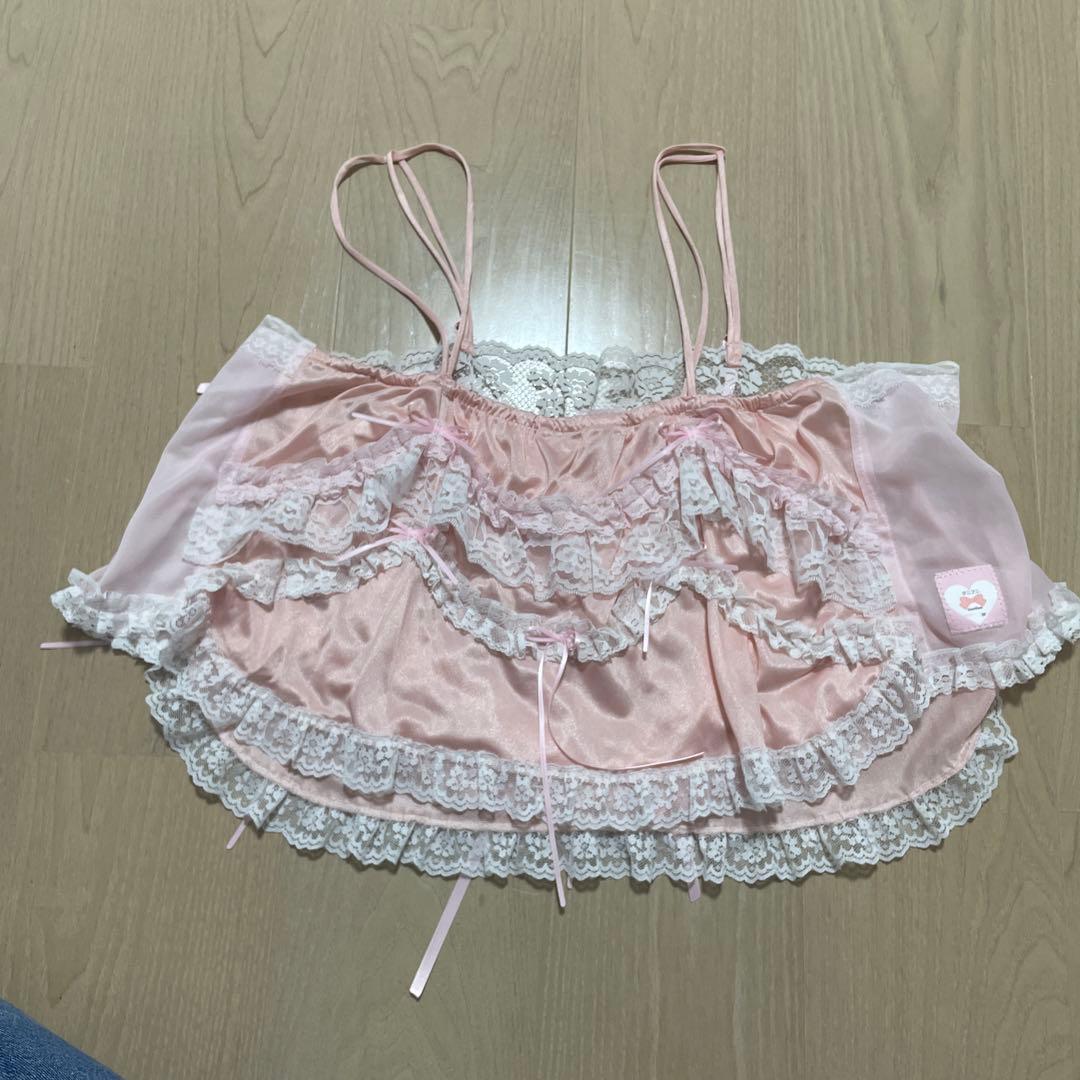 グニフニ♡ハートの国のバラモチーフレースキャミソール