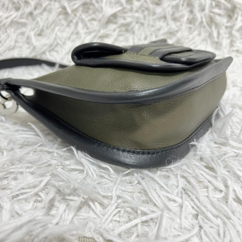 美品 PIERRE HARDY ショルダーバッグ アルファ デイ ミニ カーキ