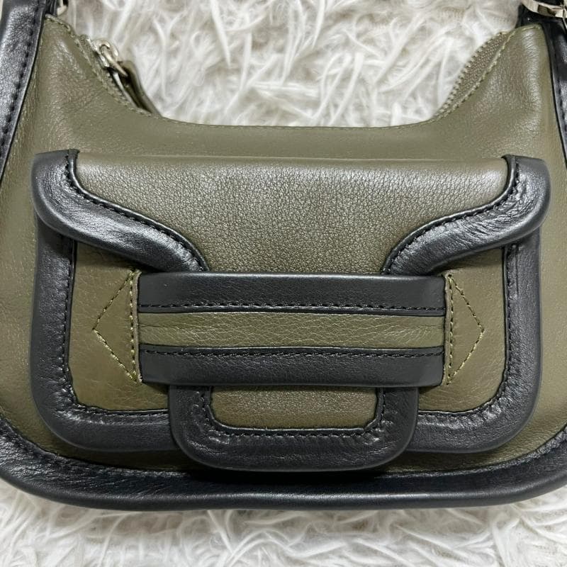 美品 PIERRE HARDY ショルダーバッグ アルファ デイ ミニ カーキ