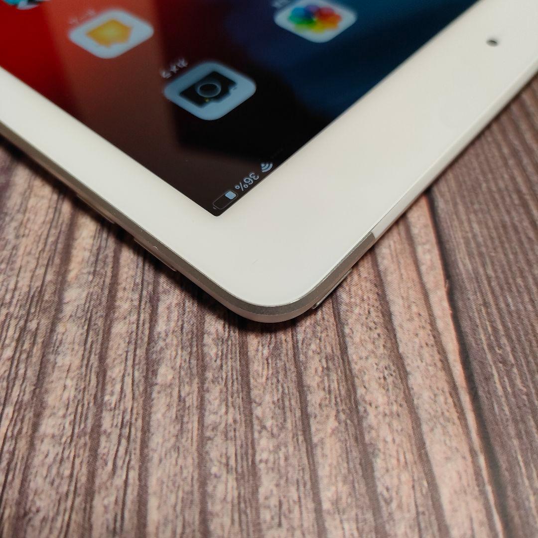 apple iPad 第6世代 32GB SIMフリー シルバー 美品