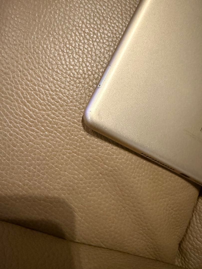 Apple iPad (第5世代) 32GB SIMフリー