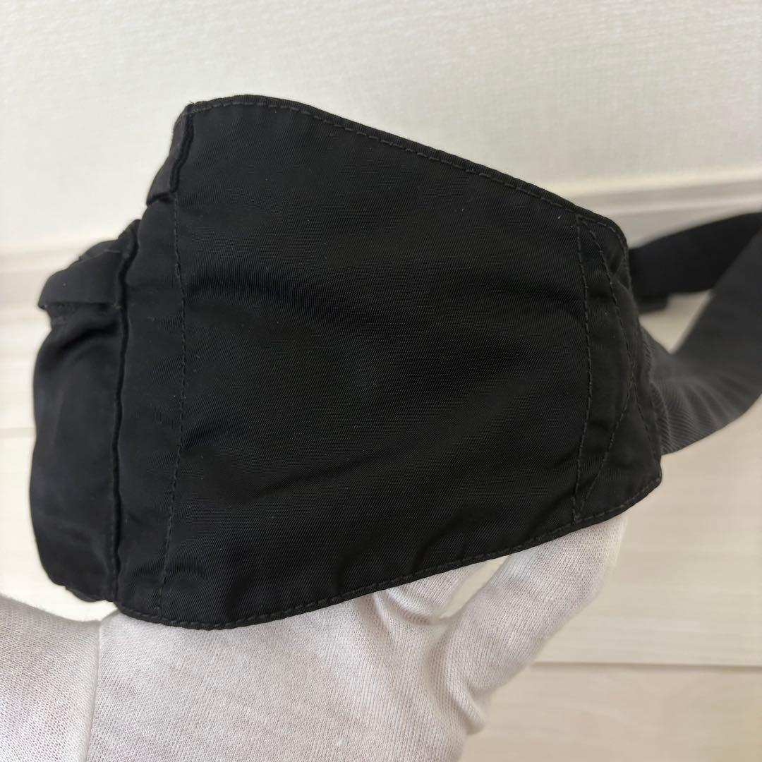 PRADA プラダ ボディバッグ ウエストバッグ 三角ロゴ ナイロン ブラック