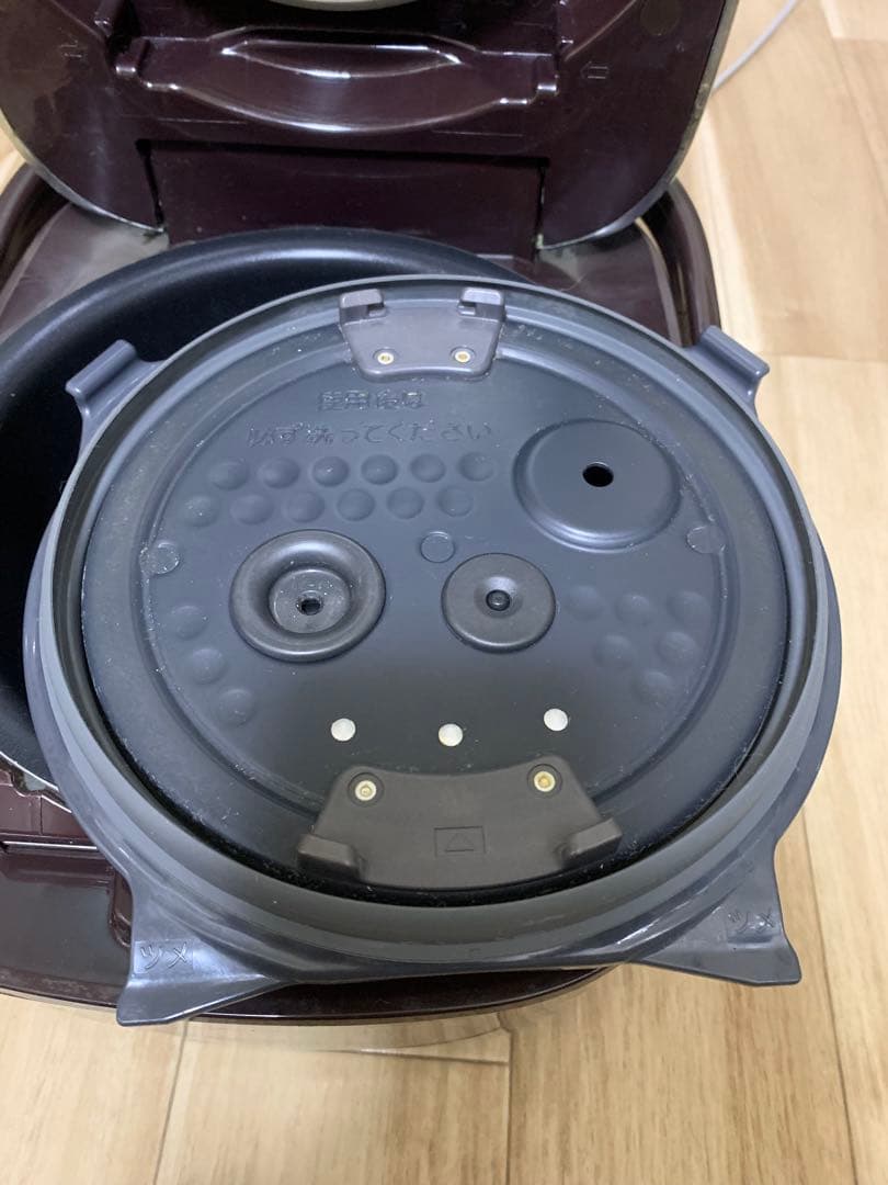 18年製　象印圧力炊飯器 NW-JB10 5.5合　ブラウン