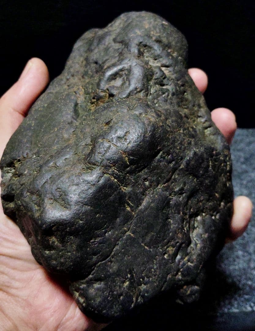 ★マグネタイト原石★本宿コールドロン転石【川ズレ・ウブ特大2676ｇ】