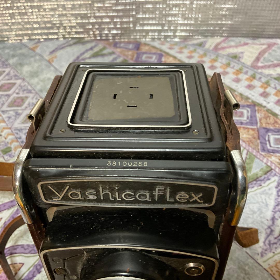 レトロカメラ　ヤシカ　FLEX。