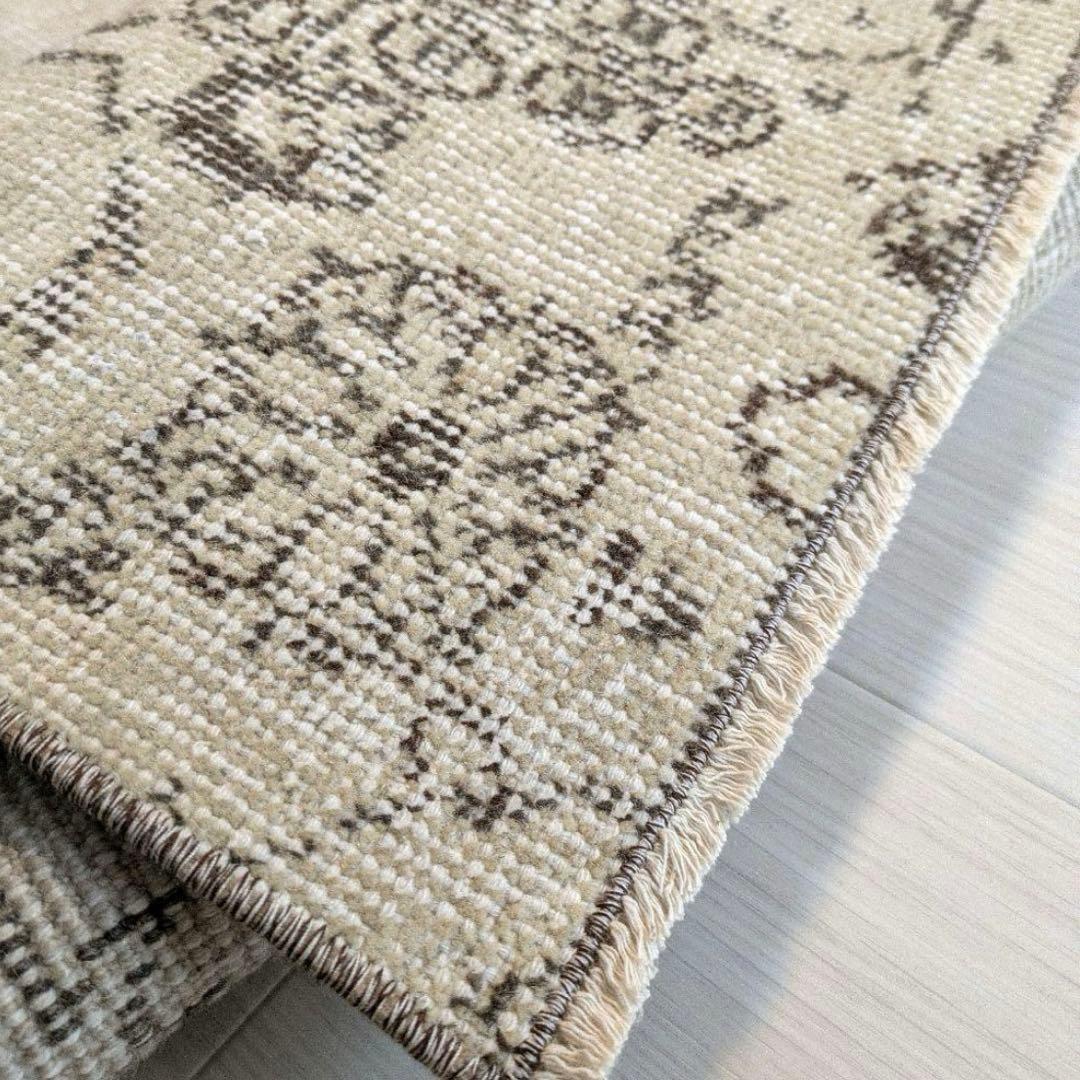 トルコヴィンテージラグ　ベージュ系　ボタニカル柄　106x209