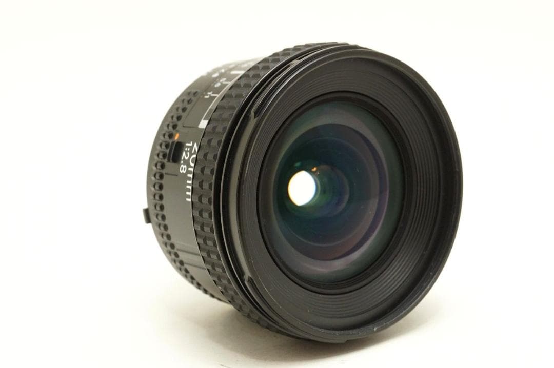 ニコン 広角 単焦点　Nikon AF NIKKOR 20mm F2.8