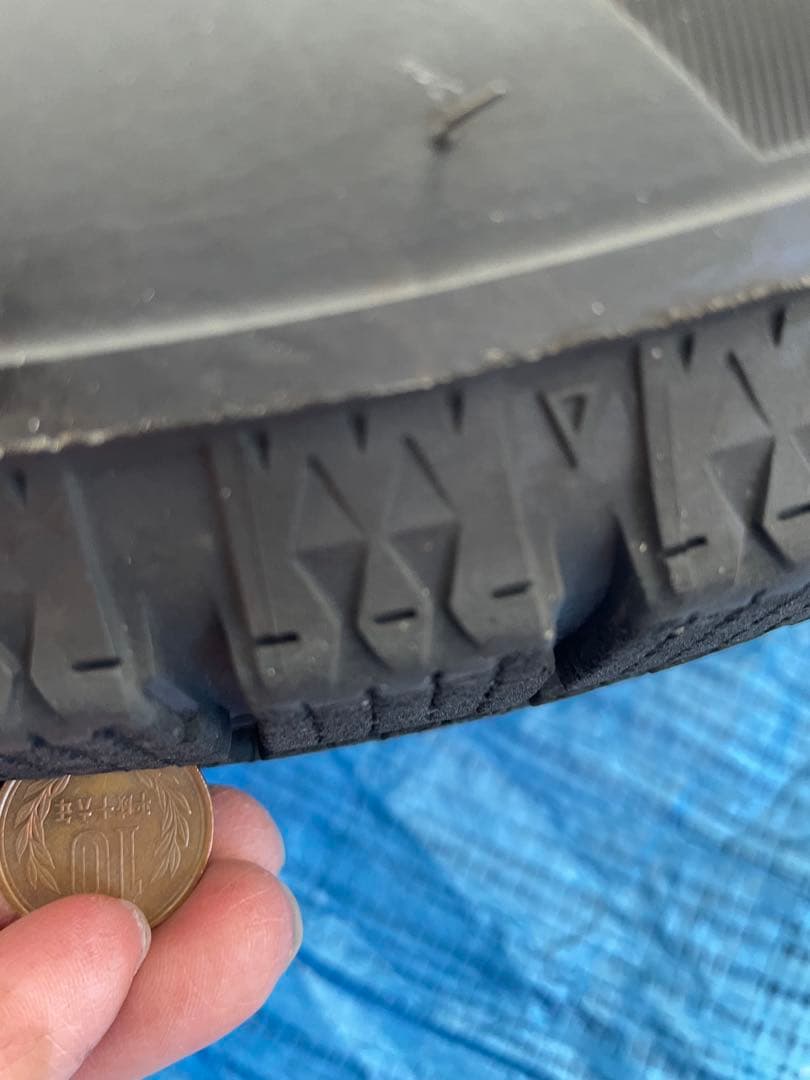 フリード　スタッドレスタイヤ 　ブリザックVRX2 185 65R 15