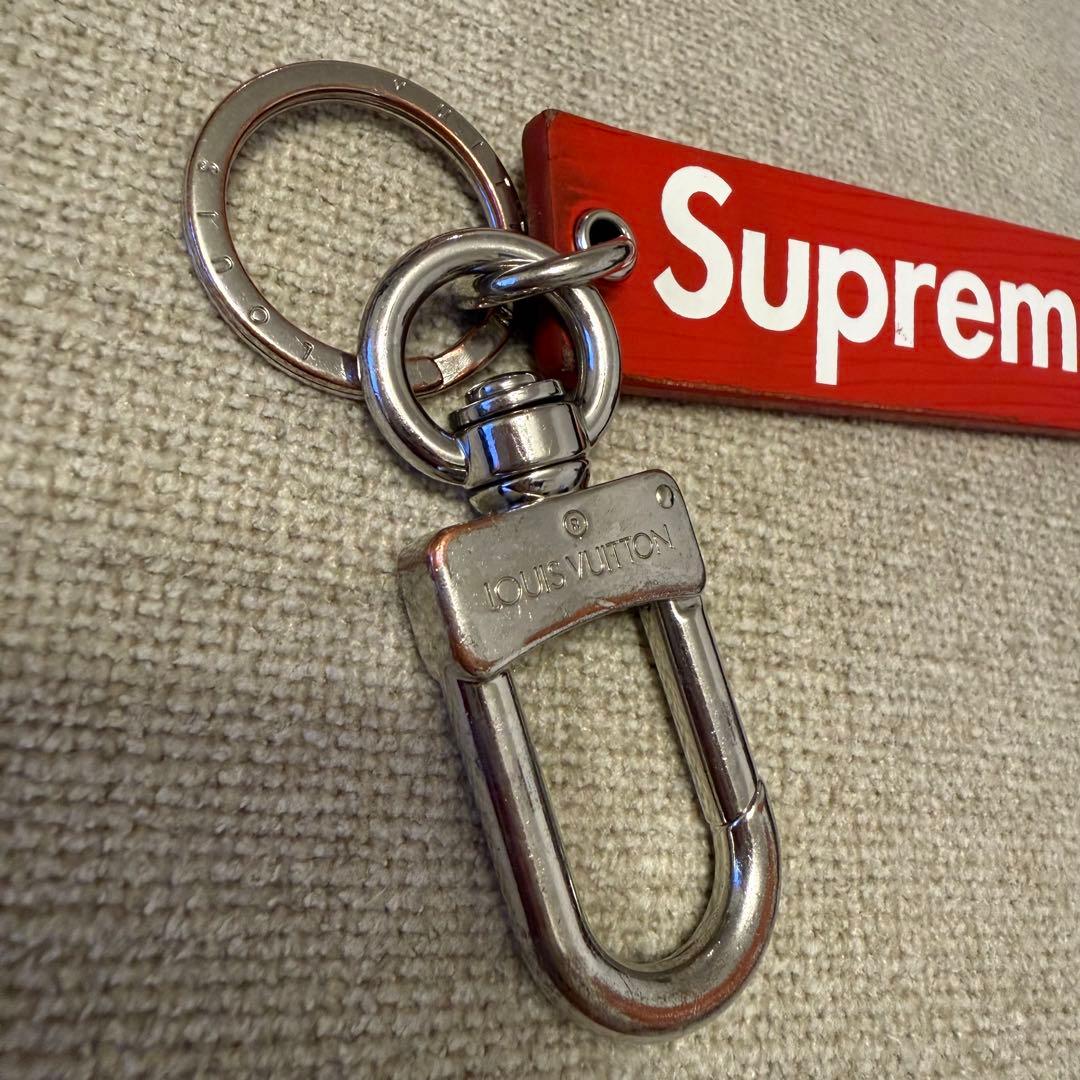 Louis Vuitton Supreme キーホルダー