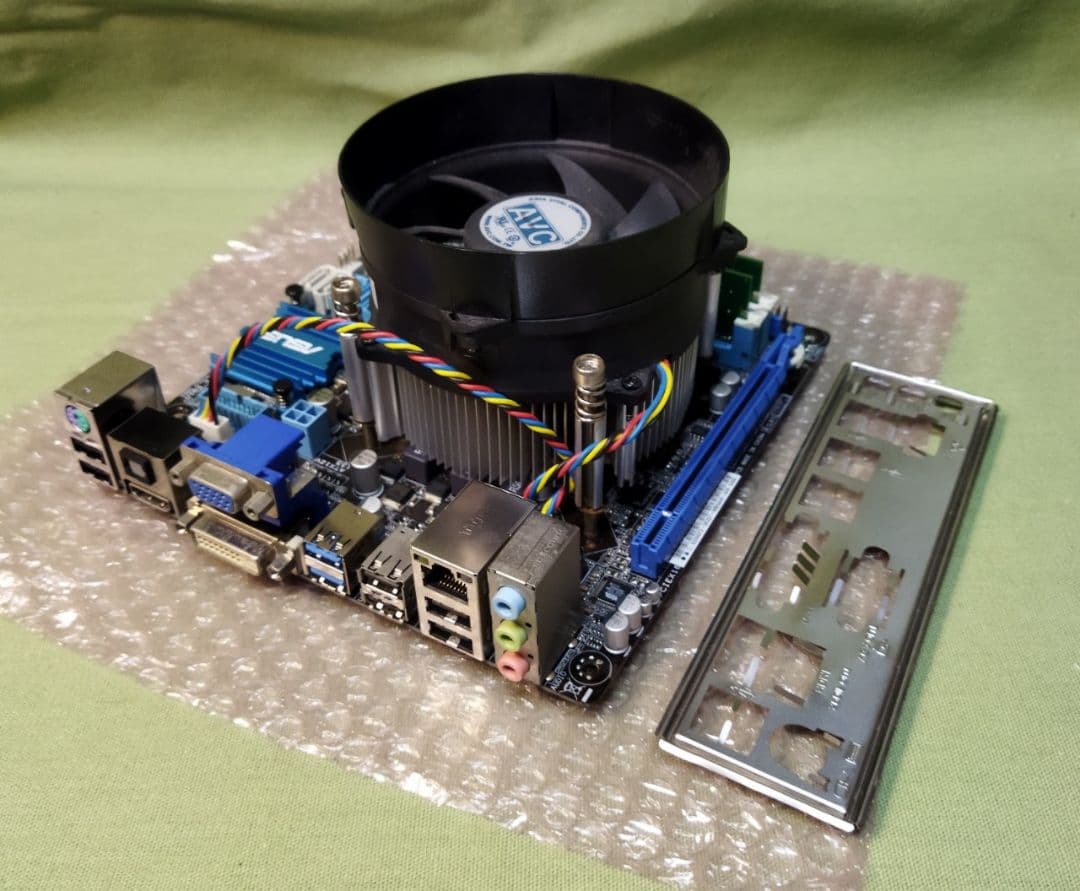 Mini-ITX ASUS P8H77-I Core i7付 マザーボード