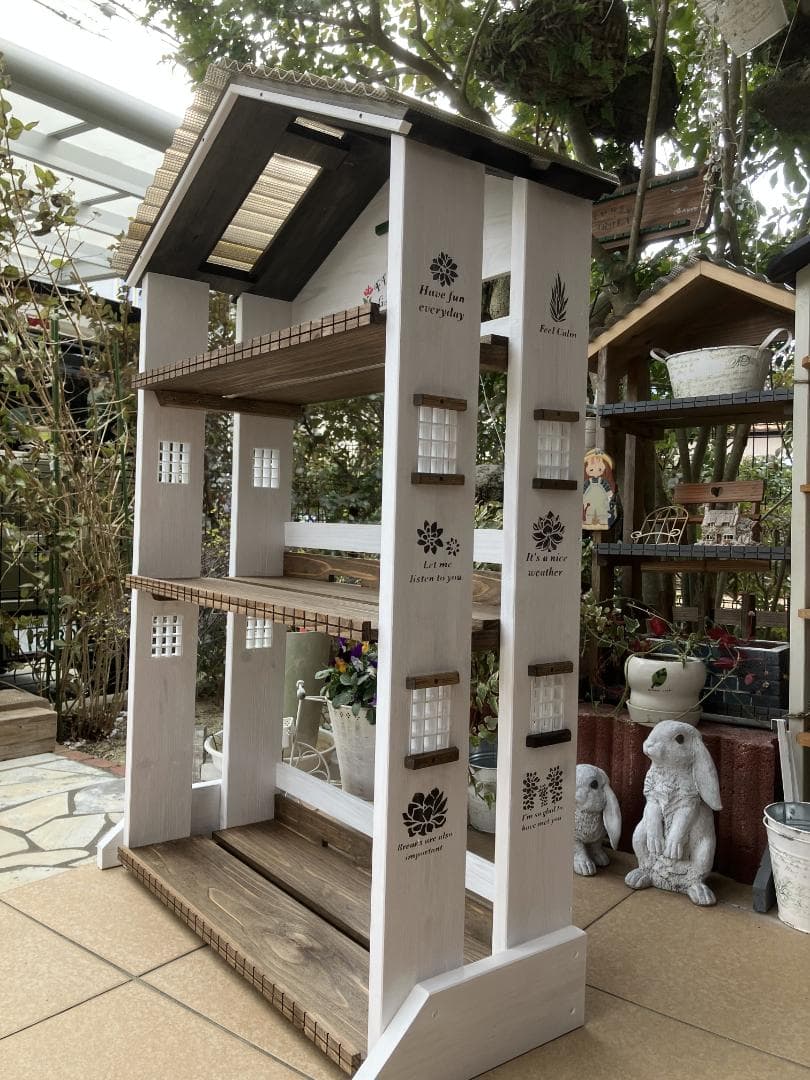 No18　 ⭐︎Alphonse✩商品三角お屋根 4段 Whiteを棚3段