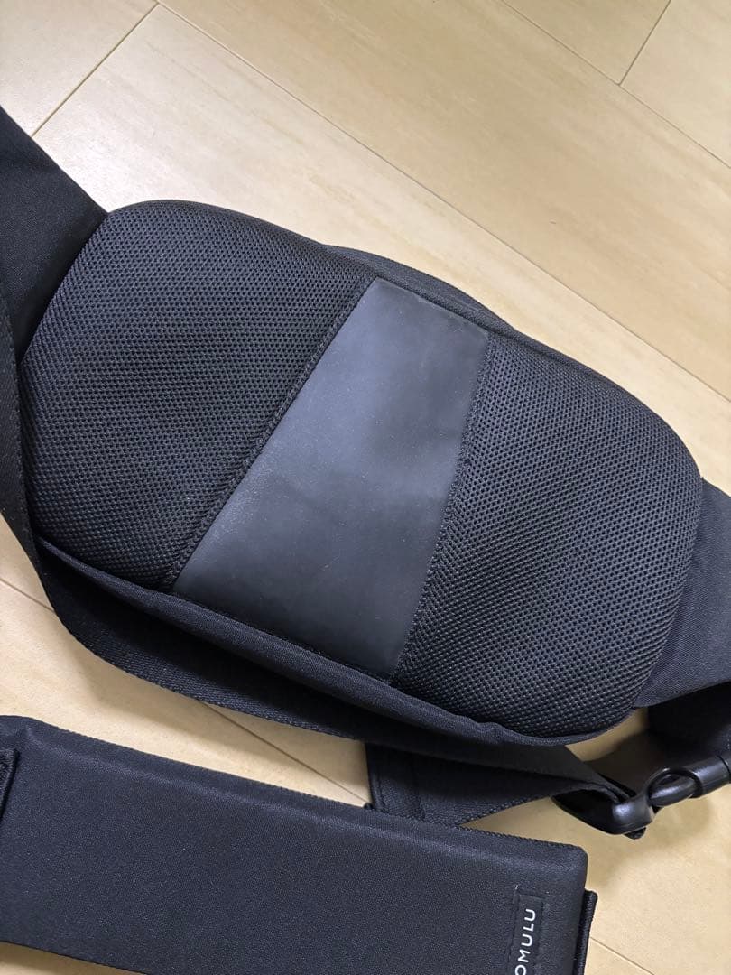 POMULU ヒップシート ボディバッグ