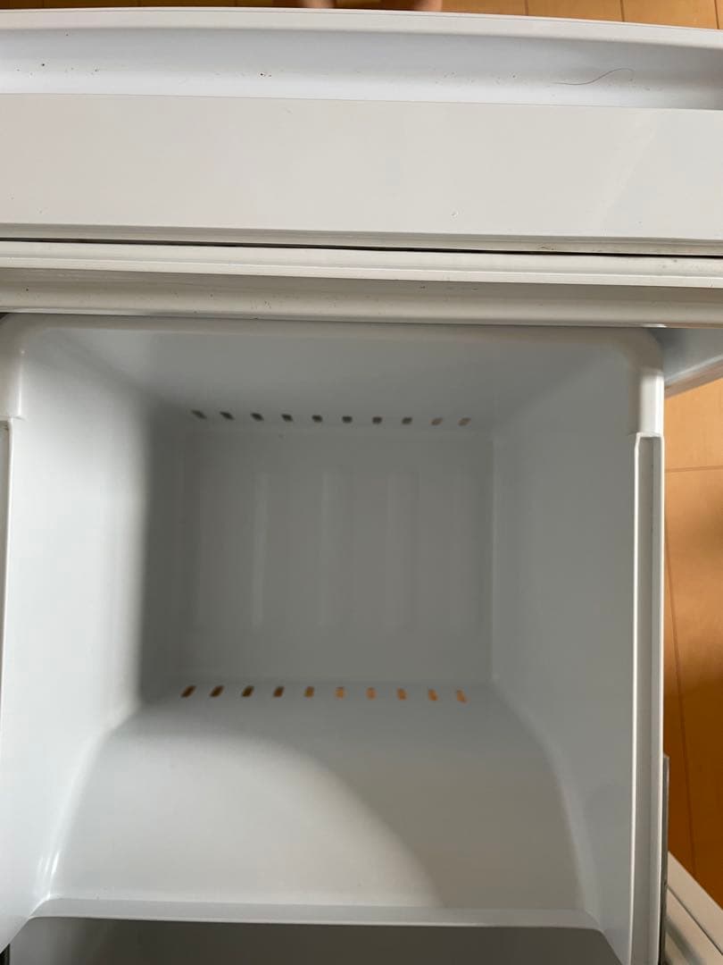 【使いやすい‼️】ノンフロン冷凍冷蔵庫　ホワイト冷蔵庫 156L YRZ-F15J