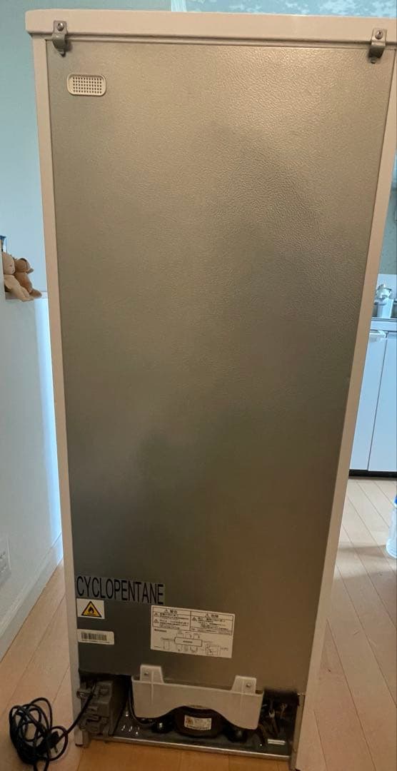 【使いやすい‼️】ノンフロン冷凍冷蔵庫　ホワイト冷蔵庫 156L YRZ-F15J