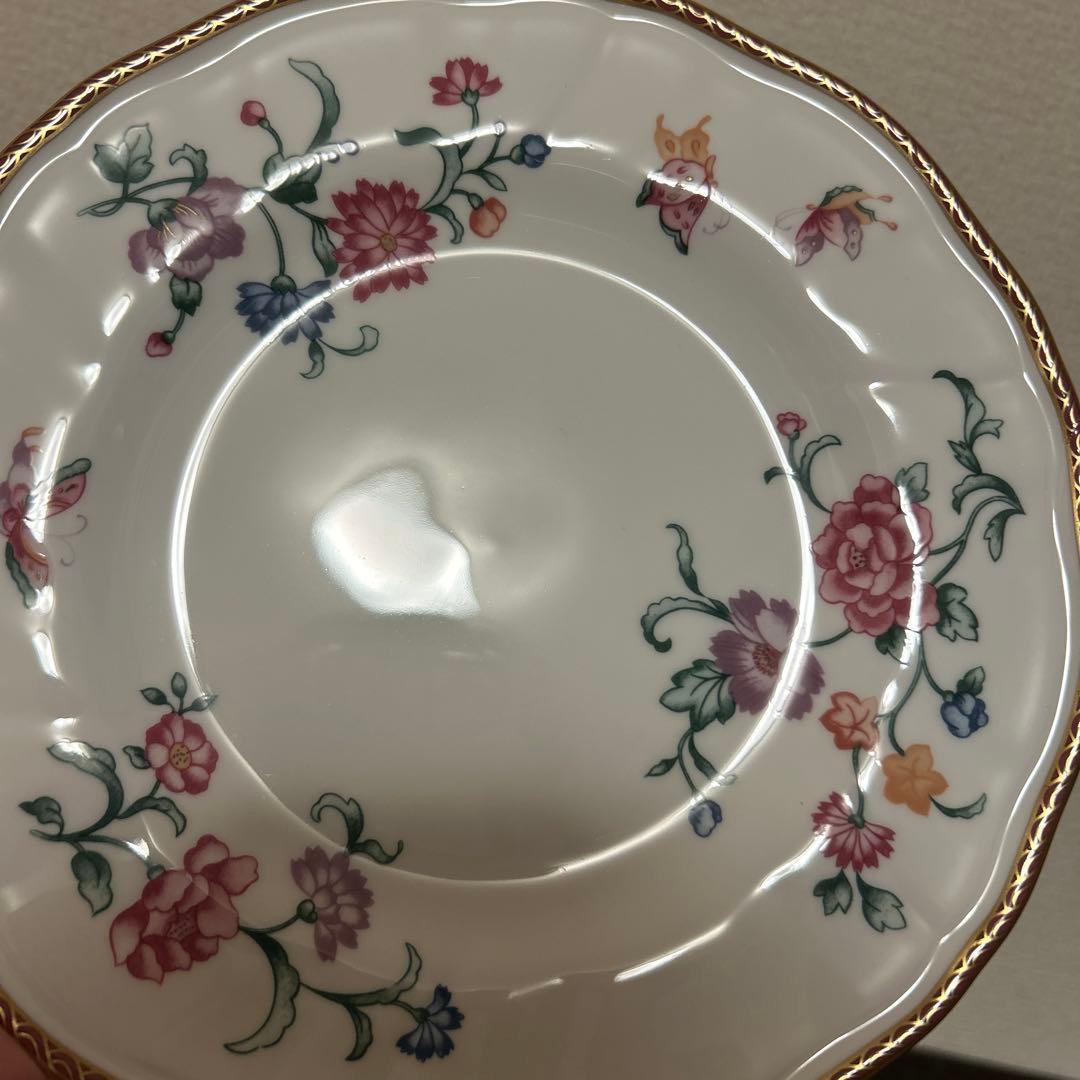 ウェッジウッド　クリスタベル　デザートプレート　20.5cm