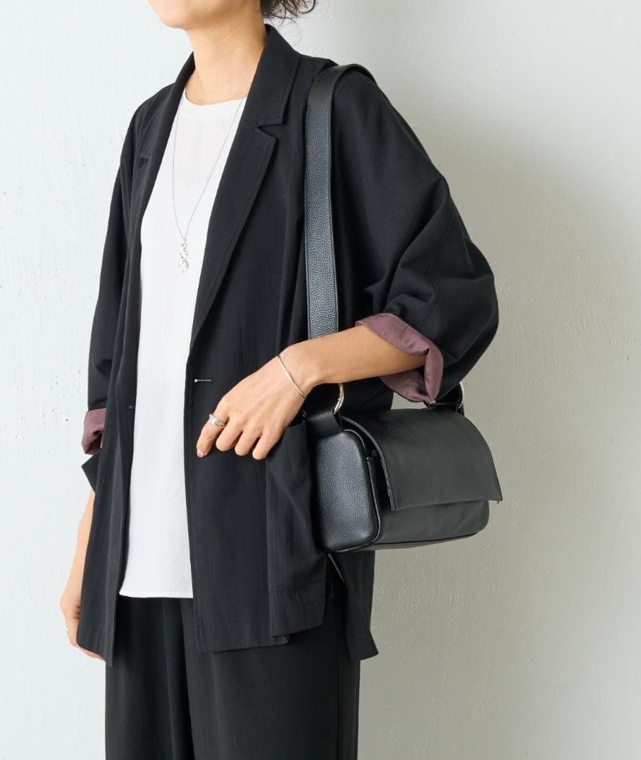 【新品未開封】ビアズリー レザーリングボディバッグ ブラック