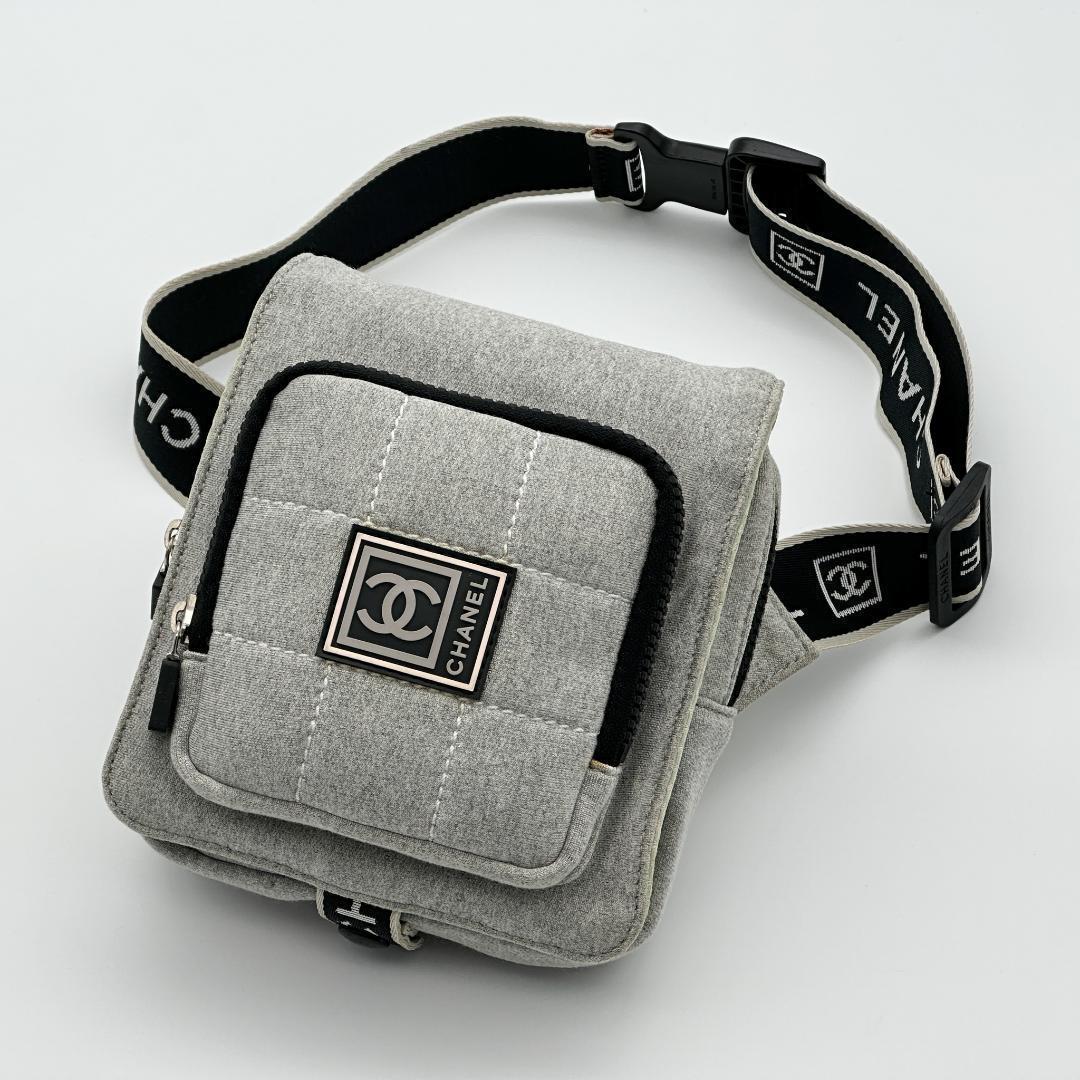 【極美品】CHANEL シャネル　スポーツライン　ウエストバッグ　キルティング