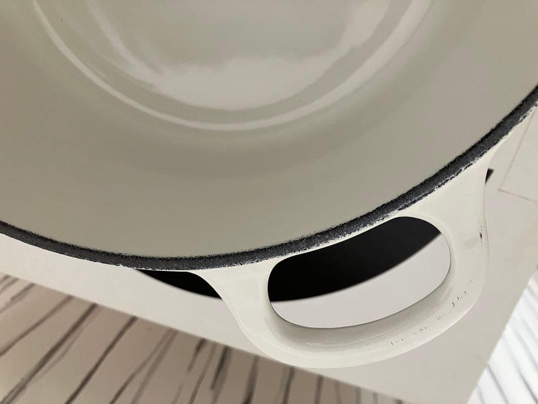 【未使用品】LE CREUSET ココット・ロンド 22cm ホワイト