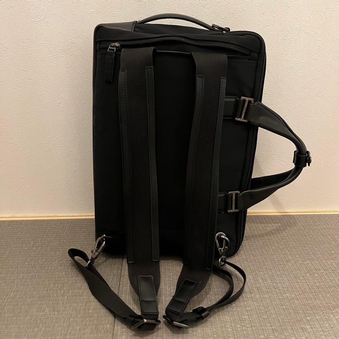 ビジネスバッグ　TUMI ブラック　リュック