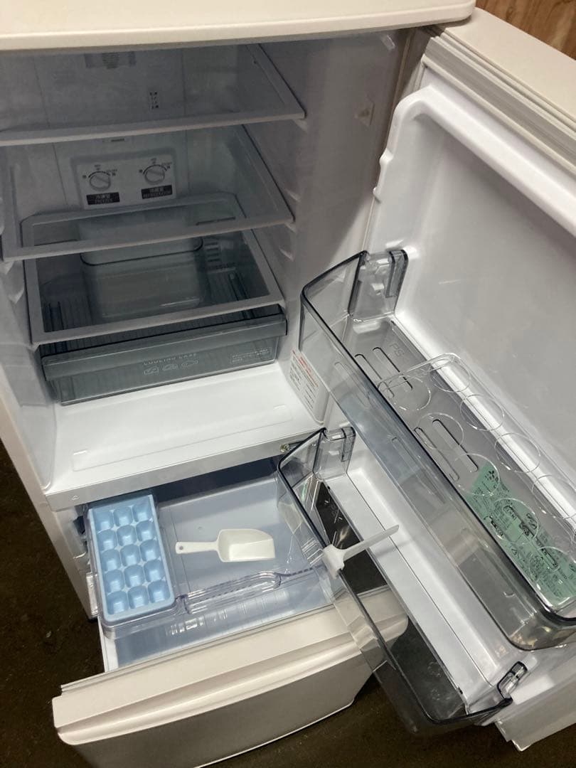 三菱 ノンフロン冷凍冷蔵庫146L MR-P15G-W1 2022年製