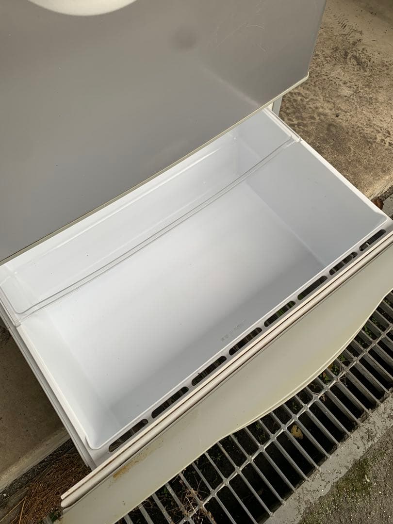 シルバー 3ドア冷蔵庫　サンヨー