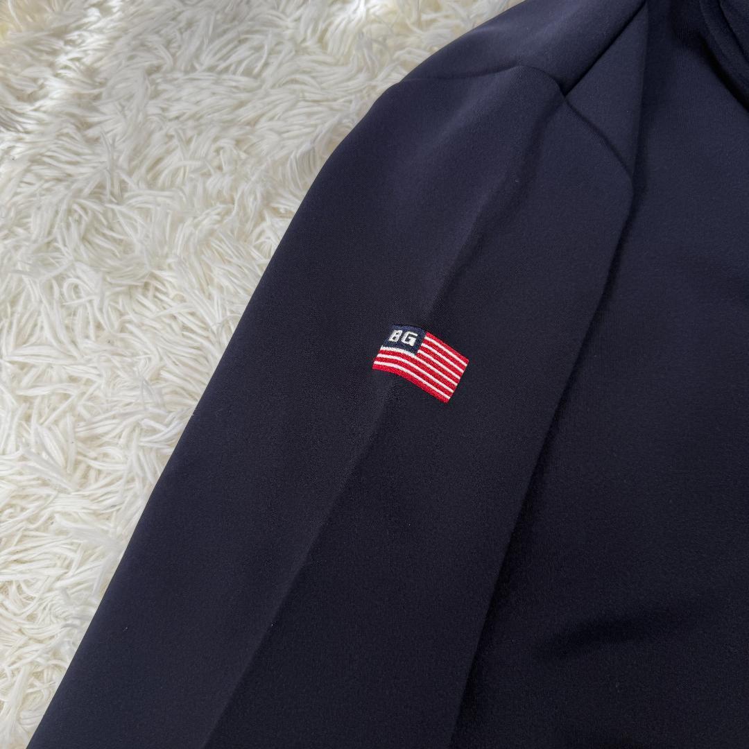 BRIEFING ブリーフィング 紺でバックに3Dロゴが付いたパーカー XL