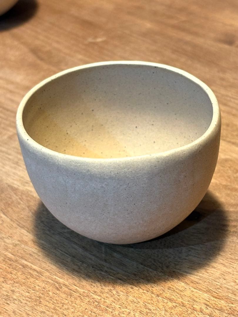 渡辺隆之 くぼみのうつわ　カップ　サンドベージュ　4客