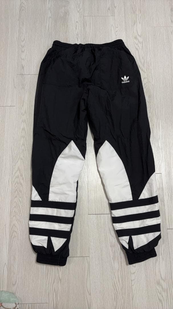 タイムセールadidas 　ブラック　TRACKセットアップ　平成ギャル　Y2K