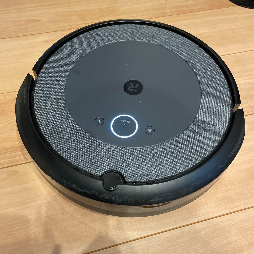 【早い者勝ち】アイロボット　ルンバ　ロボット掃除機 自動ゴミ収集機能付き i5+