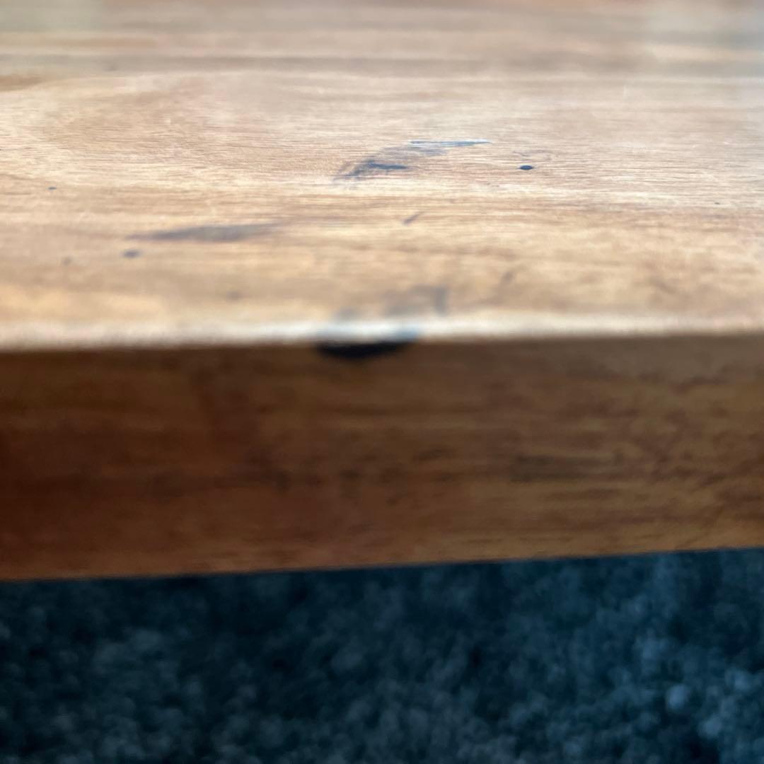 マスターウォール　リビングテーブル