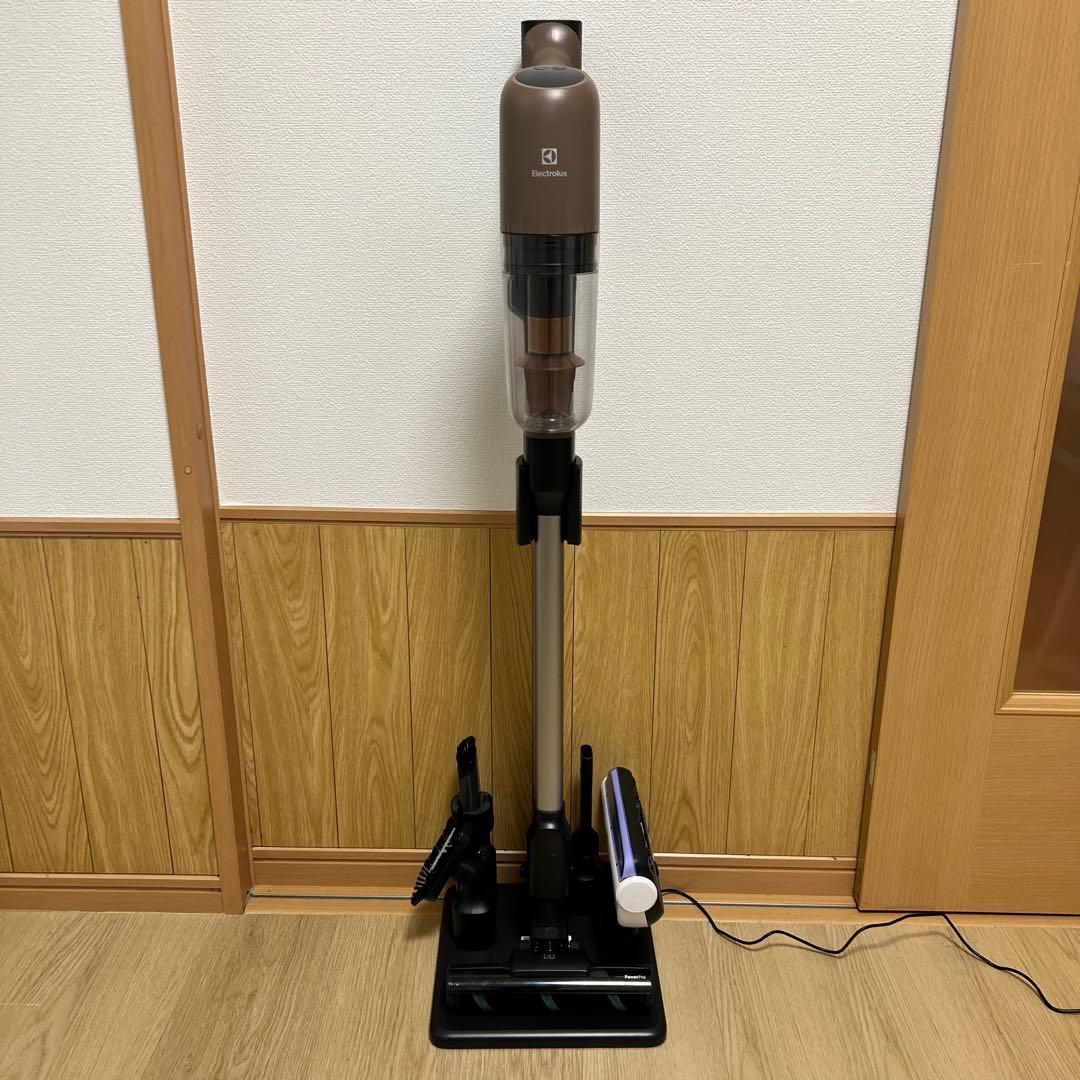 エレクトロラックス コードレススティック クリーナー 掃除機 EFP71525