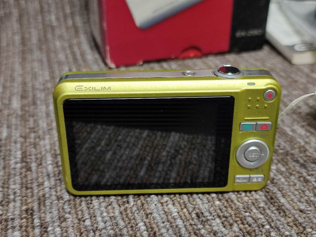 CASIO EXILIM EX-Z80 カシオ デジカメ　コンデジ