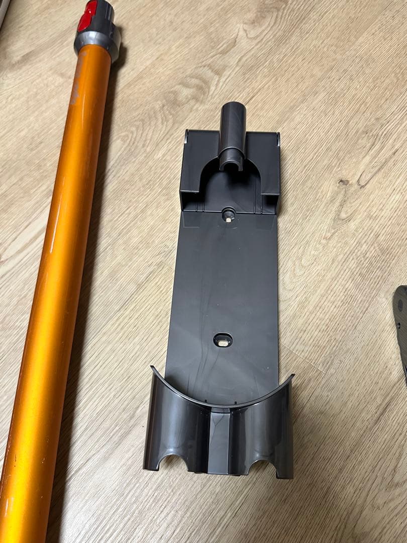 dyson❣v8❣fluffy‼ダイソンV8❣コードレス掃除機‼メルカリ便発送❣