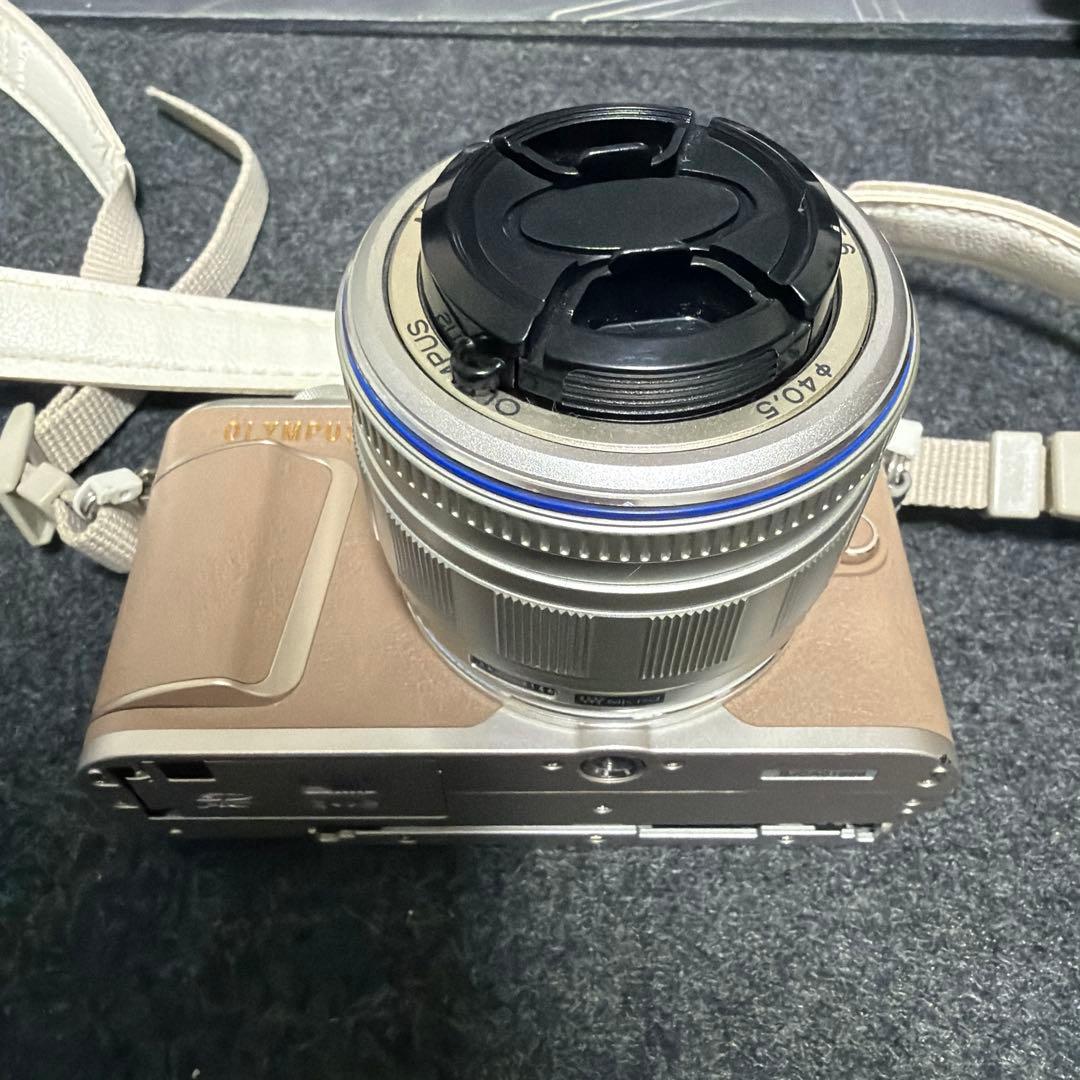 【本日限定】OlympusPEN E-PL10 ミラーレスカメラ キットレンズ付