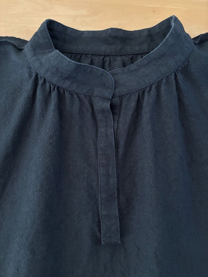 wafu リネン プルオーバー ブラウス スタンドカラー ／ ブラック