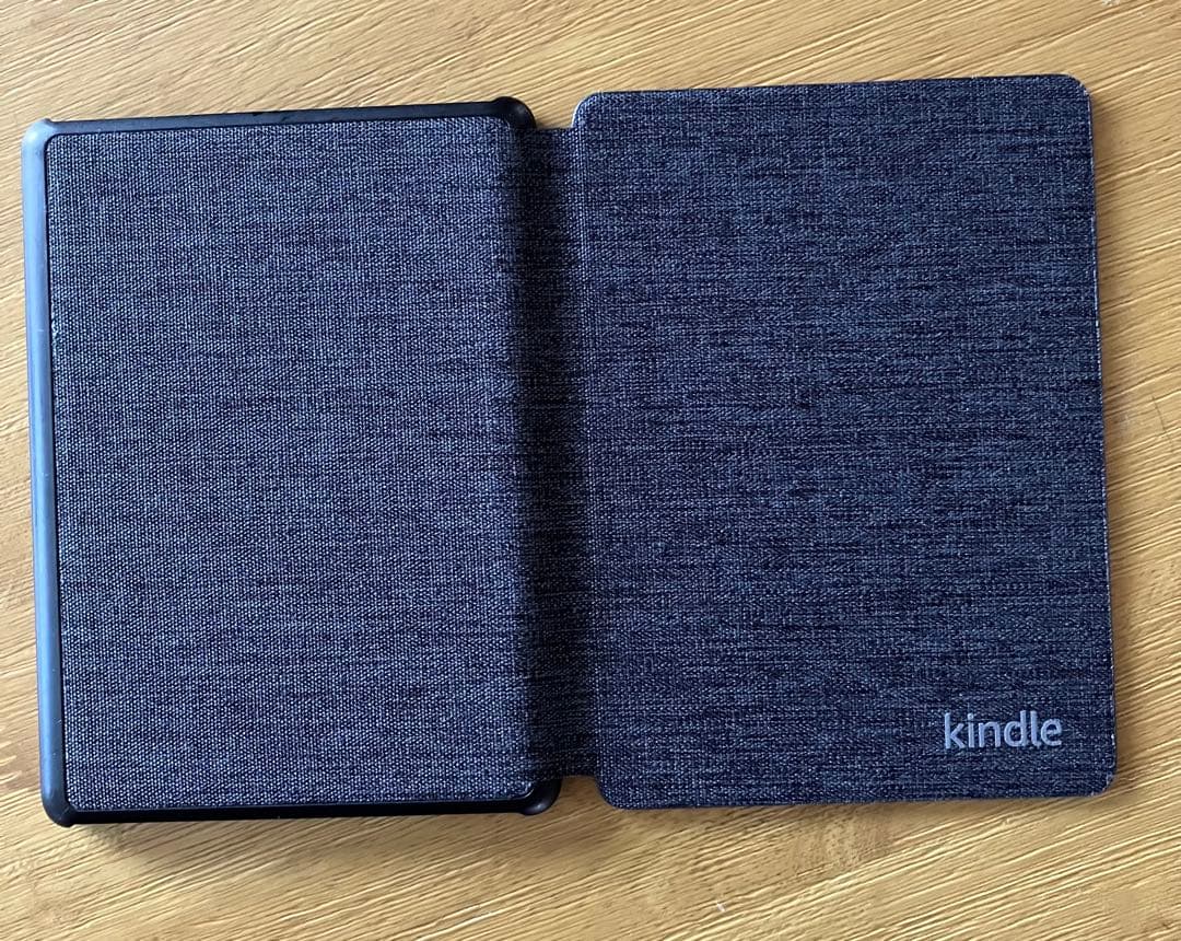Amazon Kindle Paperwhite (第11世代) 純正ケース付き