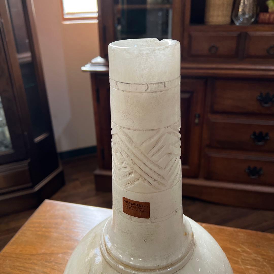 k155 スペイン製 石彫刻のフラワーベース 飾り壺 ホワイト系 アラバスター