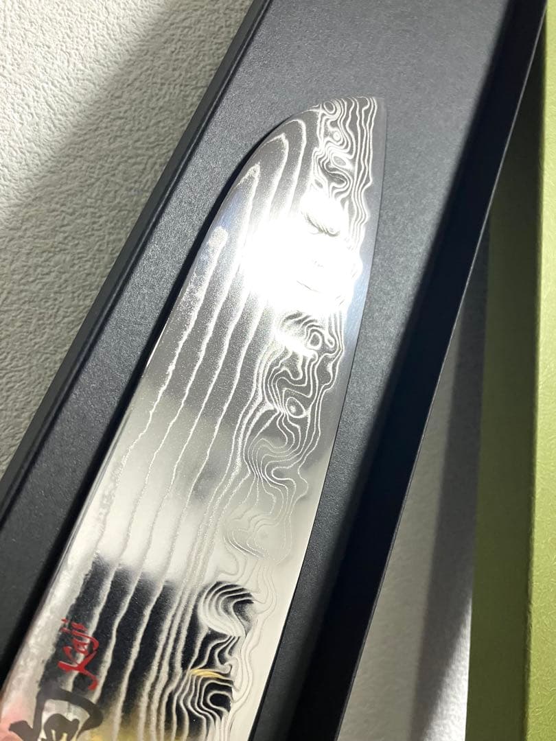 貝印　旬　Kaji 三徳包丁　180mm KDM0004 新品未使用