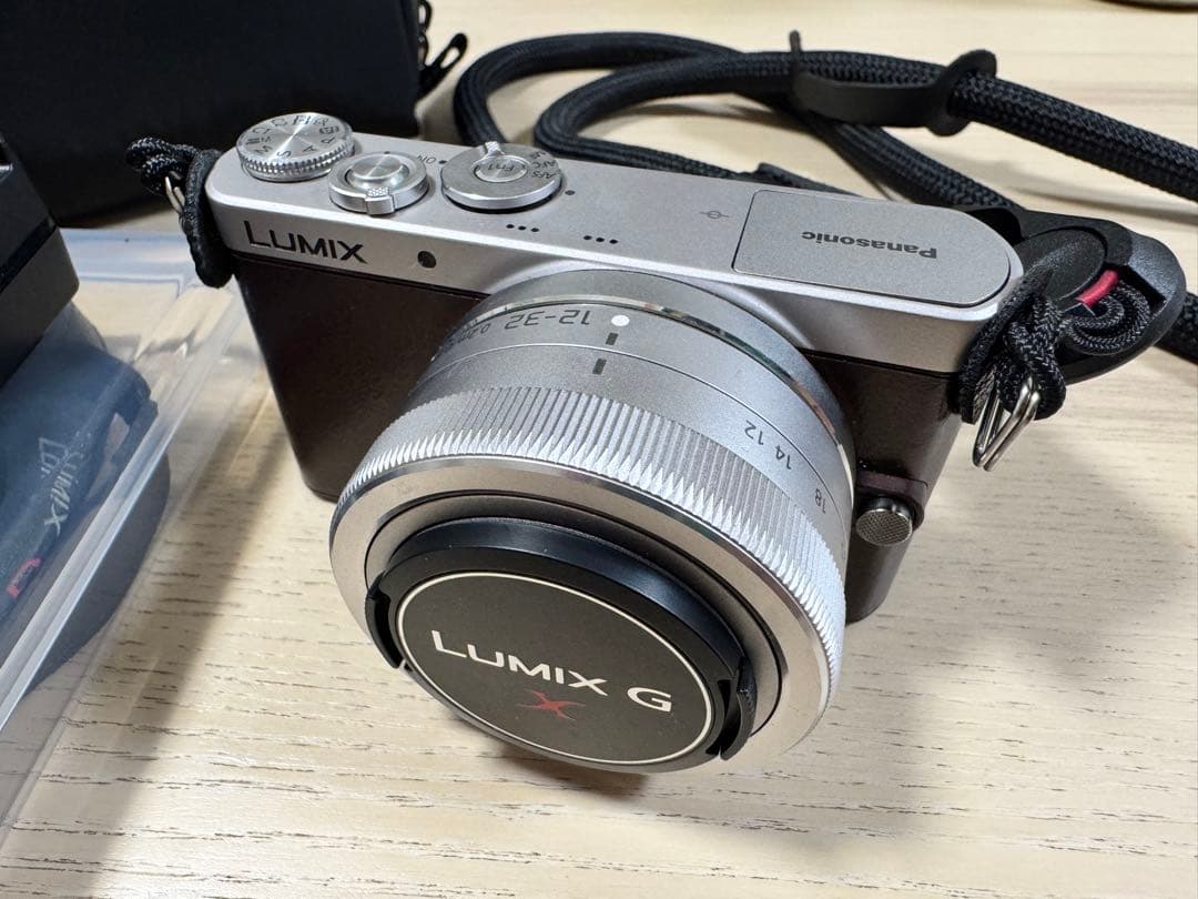 【美品】Panasonic LUMIX レンズキットブラウン　DMC-GM1S