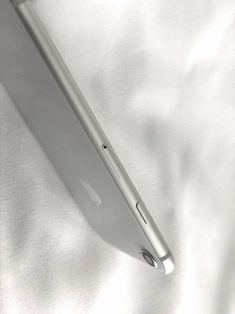 Apple iPhone 8 シルバー