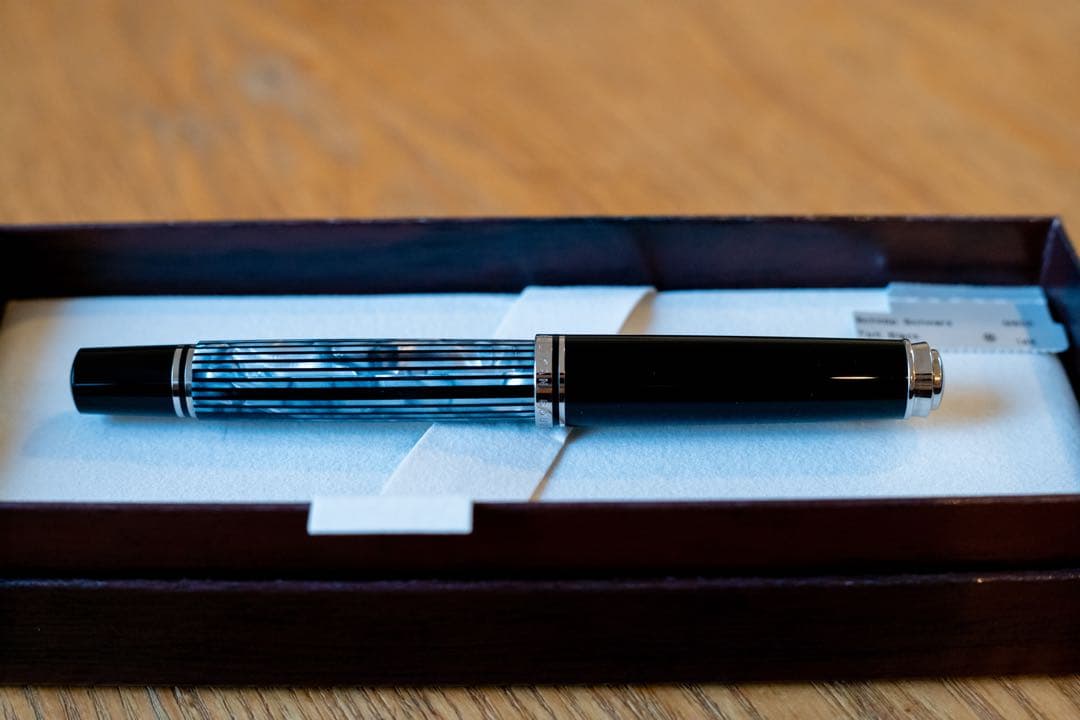 ペリカン 万年筆 M605 トータスシェルブラック 字幅M