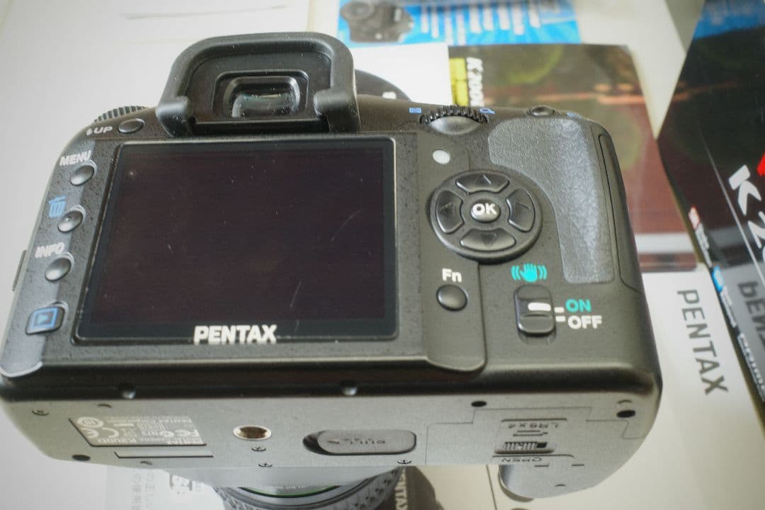 【元箱付美品】PENTAX K200D DA18-55ダブルズームキット 電池付