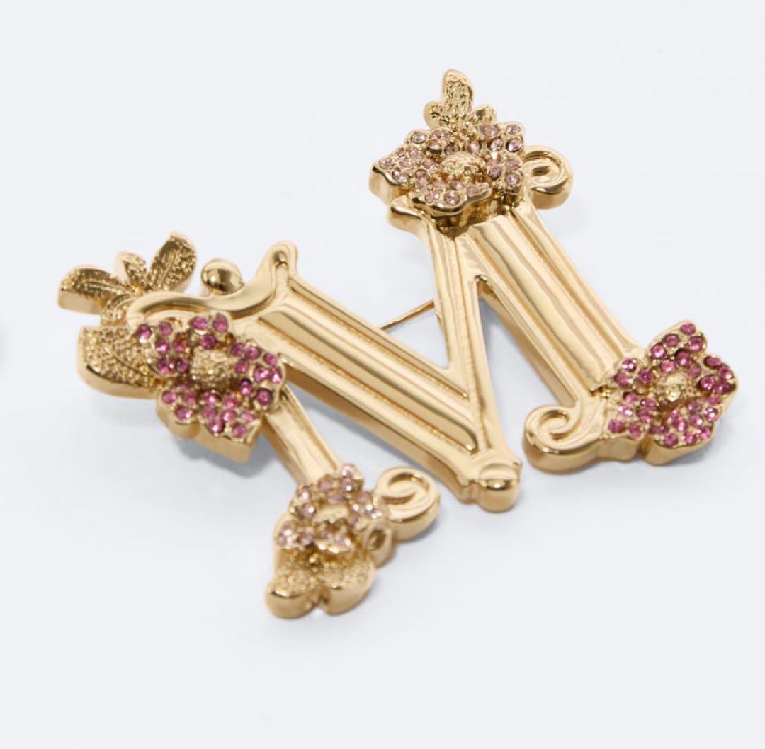 訳あり　Max Mara Mロゴ フローラルディテール　ブローチ