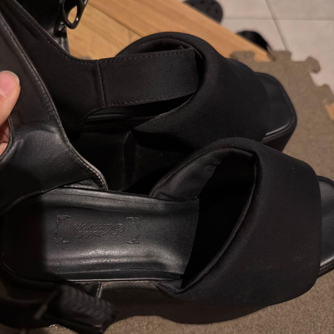 ミシェルマカロン 厚底パテッドサンダル M