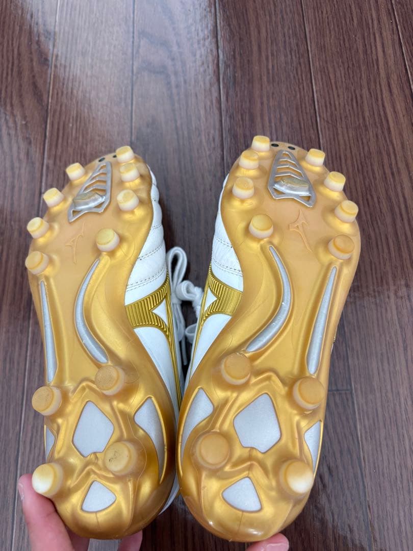 モレリアネオ2 ホワイト✖️ゴールド　VICTORY PACK