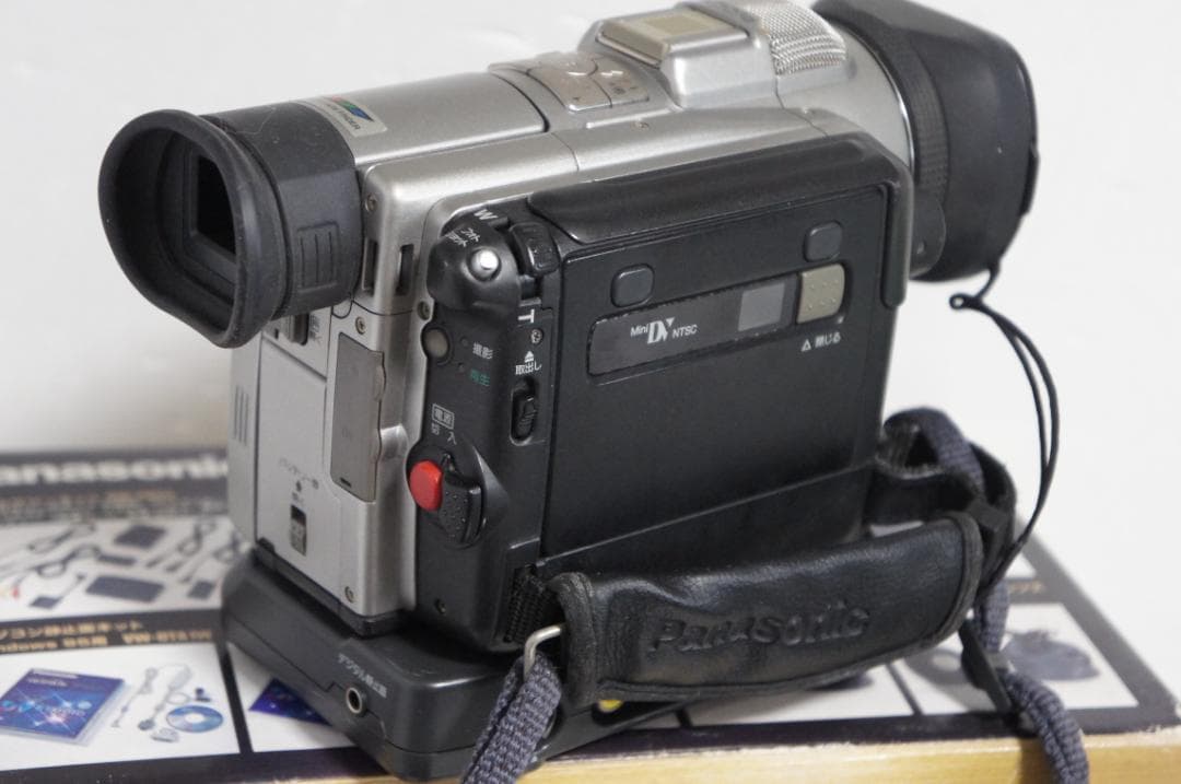 NV DJ100 動作美品 Panasonic MiniDVビデオカメラ 325