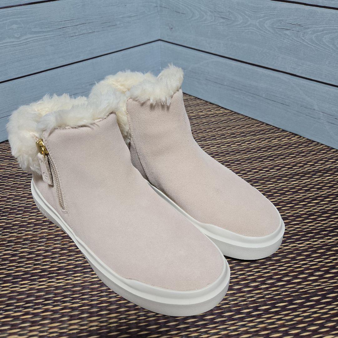 新品未使用　コールハーン　ショートブーツ　ムートン