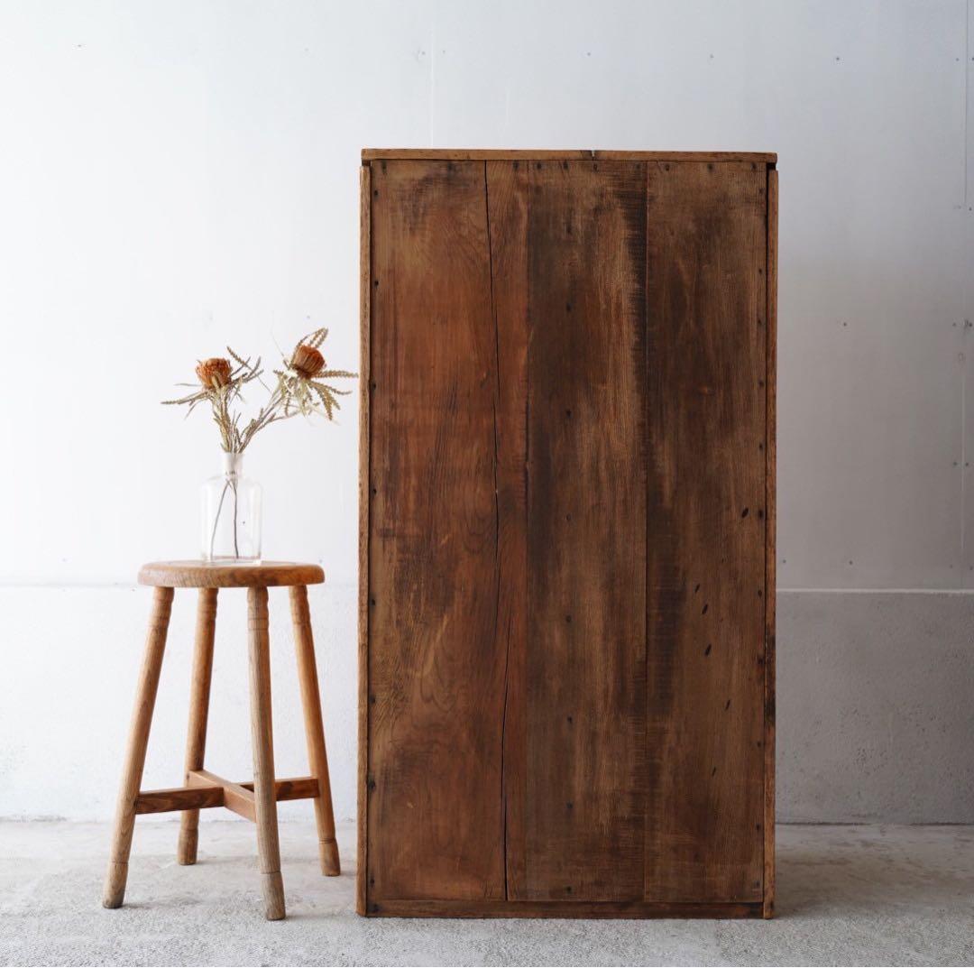 18杯の引き出し　チェスト