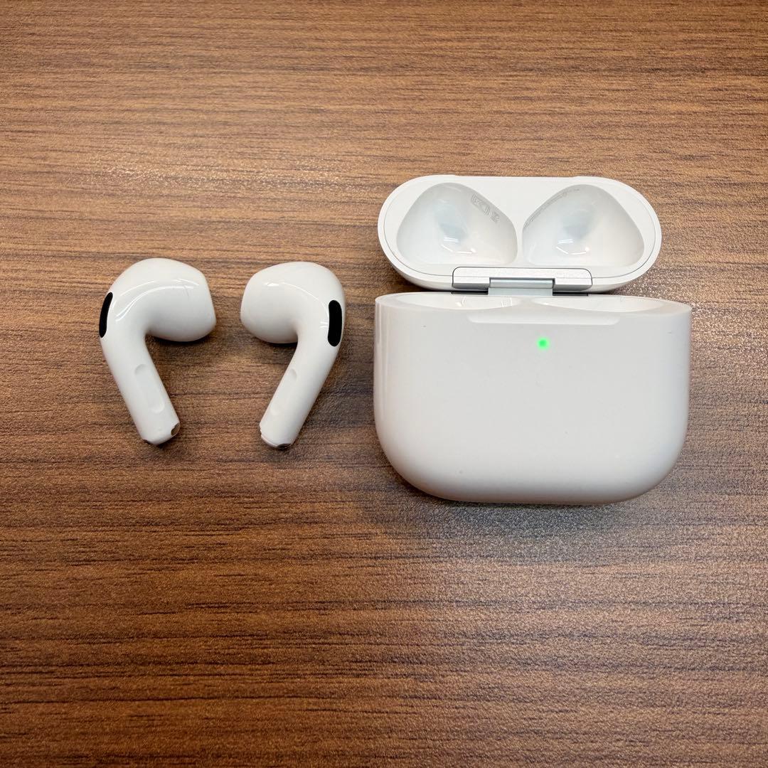 【美品】AirPods 4ノイキャン無し 本体【箱無し】