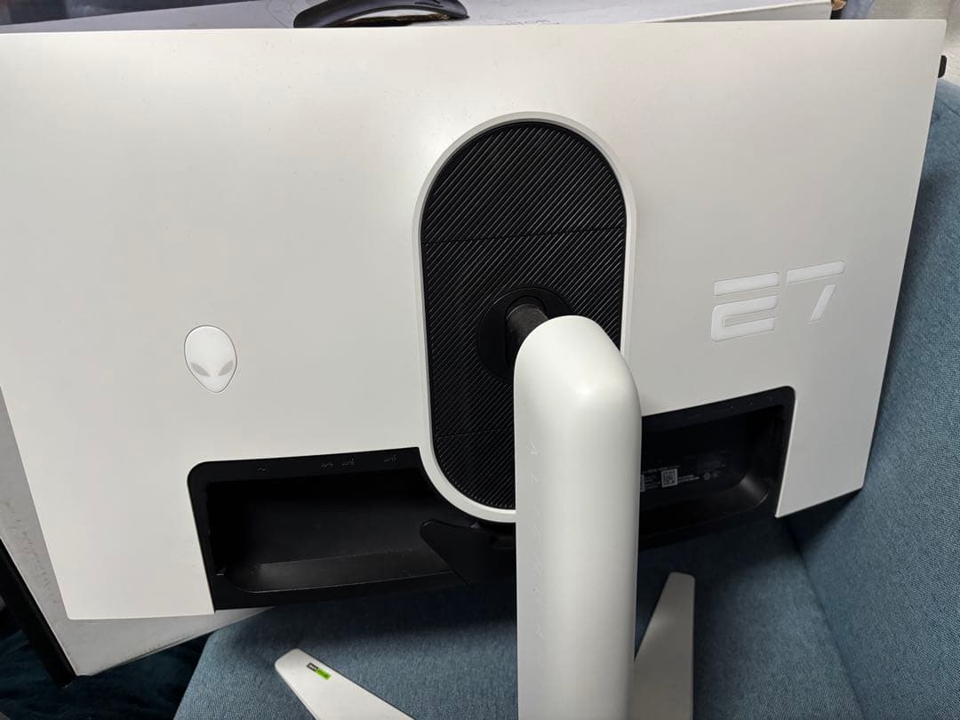 Alienware 27インチ QHD 280Hzゲーミングモニター